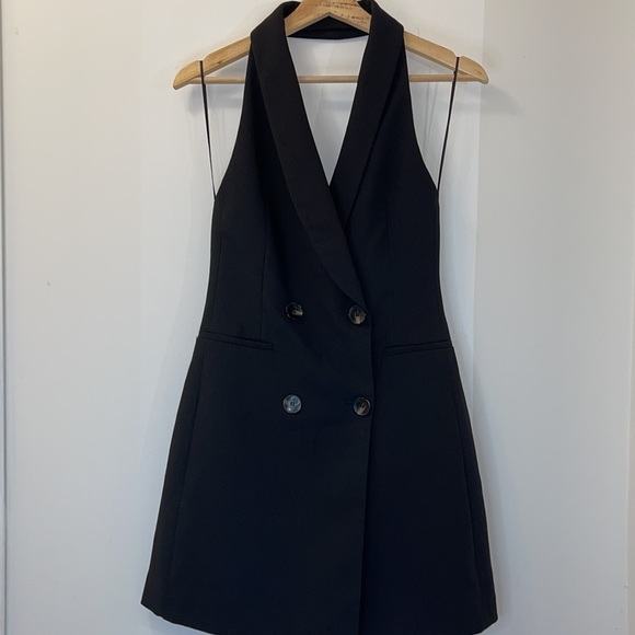 Zara V-Neck Open Back Vest - Picture 5 of 6